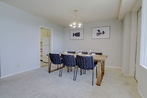 Awesome 2 BR Condo Crystal City