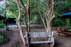 Holistic Hive Retreat House - Luxury on the Farm