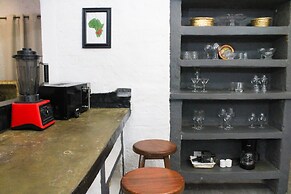 Holistic Hive Retreat House - Luxury on the Farm