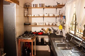 Holistic Hive Retreat House - Luxury on the Farm