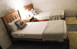 Holistic Hive Retreat House - Luxury on the Farm