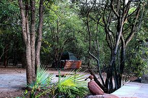 Holistic Hive Retreat House - Luxury on the Farm