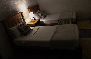 Holistic Hive Retreat House - Luxury on the Farm