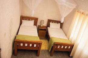 Holistic Hive Retreat House - Luxury on the Farm