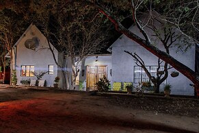 Holistic Hive Retreat House - Luxury on the Farm