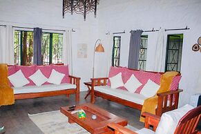 Holistic Hive Retreat House - Luxury on the Farm