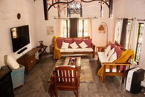 Holistic Hive Retreat House - Luxury on the Farm