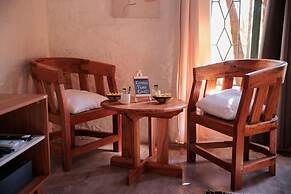 Holistic Hive Retreat House - Luxury on the Farm