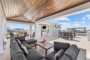 Emerald Sunset by Avantstay 9bdr Villa Pool+game Room+rooftop+walk to 