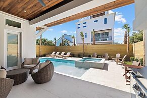 Emerald Sunset by Avantstay 9bdr Villa Pool+game Room+rooftop+walk to 