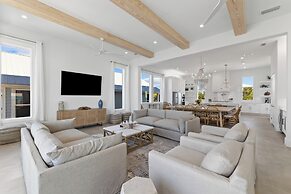 Emerald Sunset by Avantstay 9bdr Villa Pool+game Room+rooftop+walk to 