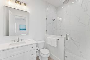 Emerald Sunset by Avantstay 9bdr Villa Pool+game Room+rooftop+walk to 