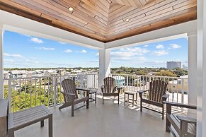 Emerald Sunset by Avantstay 9bdr Villa Pool+game Room+rooftop+walk to 