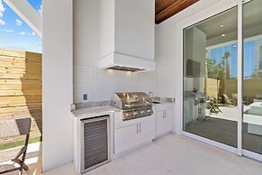 Emerald Sunset by Avantstay 9bdr Villa Pool+game Room+rooftop+walk to 