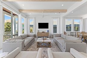 Emerald Sunset by Avantstay 9bdr Villa Pool+game Room+rooftop+walk to 