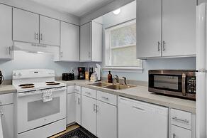 Ion by Avantstay Walk to Beach, Dining, Shopping Central Location Deck