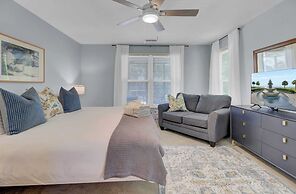 Ion by Avantstay Walk to Beach, Dining, Shopping Central Location Deck