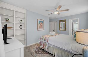 Ion by Avantstay Walk to Beach, Dining, Shopping Central Location Deck