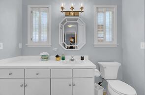 Ion by Avantstay Walk to Beach, Dining, Shopping Central Location Deck