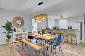 Ion by Avantstay Walk to Beach, Dining, Shopping Central Location Deck