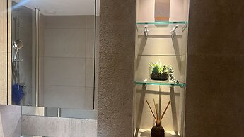 Impeccable 1-bed Apartment