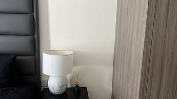 Impeccable 1-bed Apartment