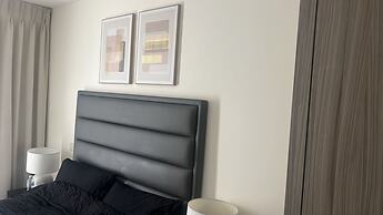 Impeccable 1-bed Apartment