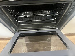 Impeccable 1-bed Apartment