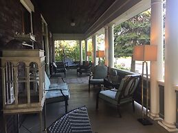 Lion's Head Bed & Breakfast