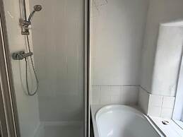 Peaceful Riverside Cottage in Machen, Caerphilly