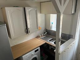 Peaceful Riverside Cottage in Machen, Caerphilly