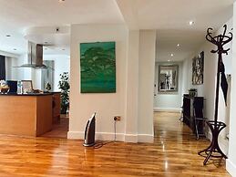 Canary Wharf Apartments