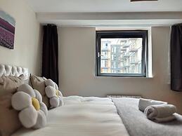 Canary Wharf Apartments