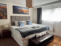 Canary Wharf Apartments