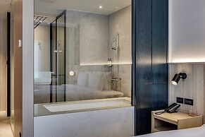 Boutech Wuri Village Hotel