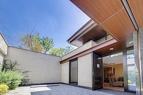 Boutech Wuri Village Hotel