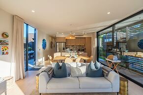 Waiata Beach House - Onetangi Beach