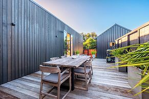 Waiata Beach House - Onetangi Beach