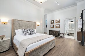 The Flying Fifty, a Luxury Boutique Hotel