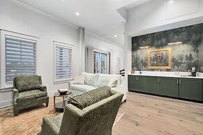 The Flying Fifty, a Luxury Boutique Hotel