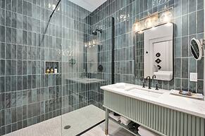 The Flying Fifty, a Luxury Boutique Hotel