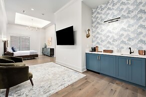 The Flying Fifty, a Luxury Boutique Hotel