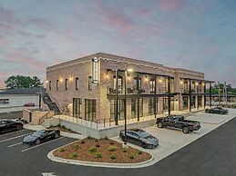 The Flying Fifty, a Luxury Boutique Hotel