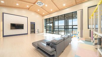 Yeosu Kinolkids Poolvilla