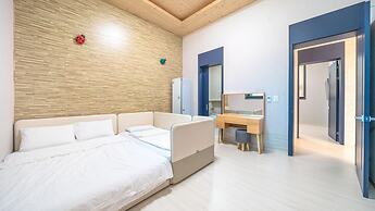 Yeosu Kinolkids Poolvilla