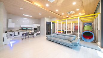 Yeosu Kinolkids Poolvilla