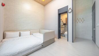 Yeosu Kinolkids Poolvilla