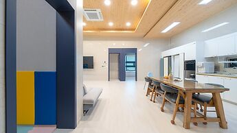 Yeosu Kinolkids Poolvilla