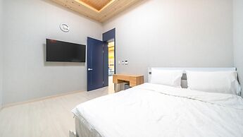 Yeosu Kinolkids Poolvilla