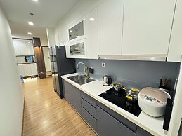 Royal Condotel in Vinhomes Metropolis